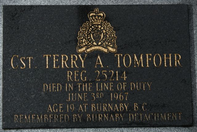 Tomfohr plaque